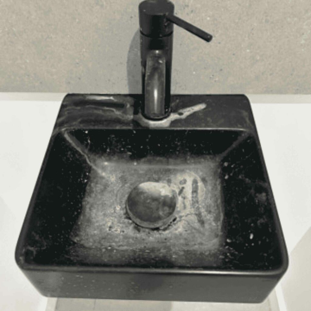 salle de bain avant nettoyage